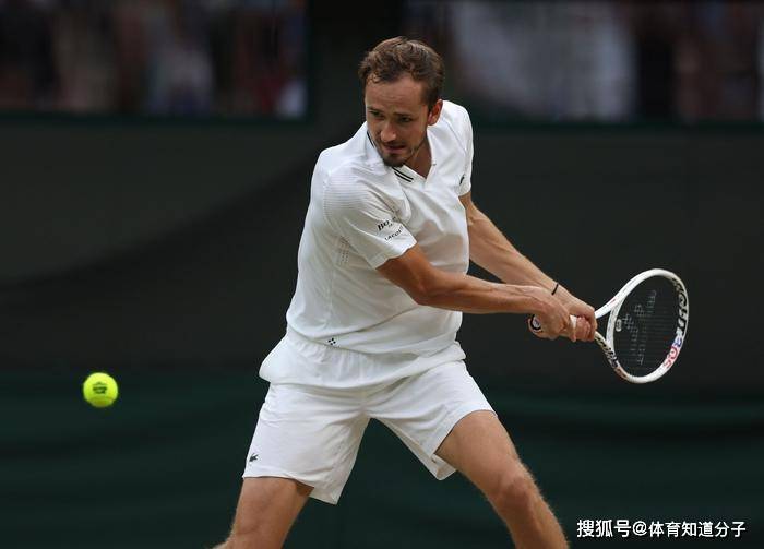 ATP总决赛完胜温网,梅德韦杰夫状态火热 ATP总决赛完胜温网,梅德韦杰夫状态火热